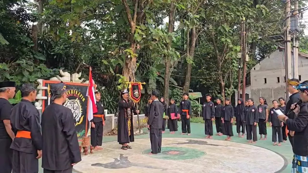 57 Peserta Ikuti Ujian Kenaikan Tingkat di Padepokan Rahayu Kinansih Siliwangi Angkatan Pertama