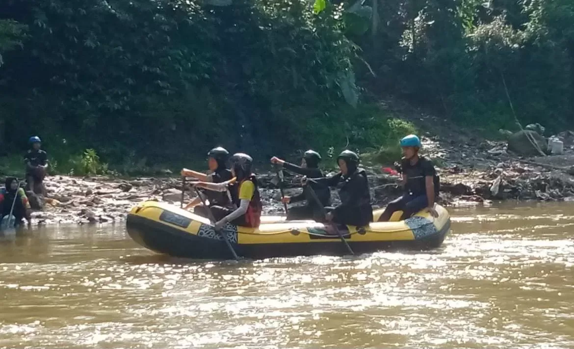Calon Atlet Arung Jeram Gunungputri Ikuti Tes Fisik di Ciampea, KOK Apresiasi Semangat Para Peserta