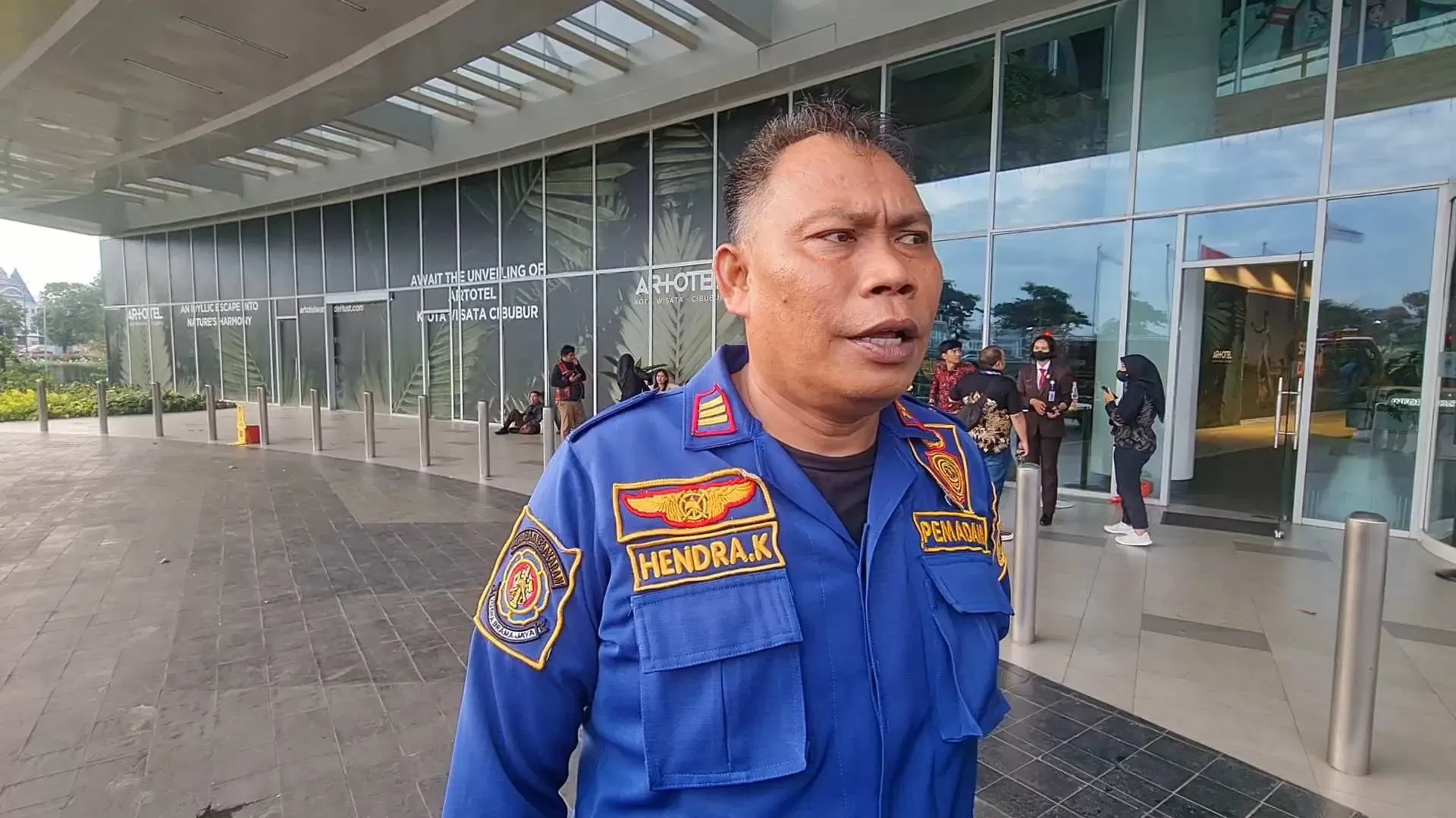 Mall Living World Kota Wisata Dilalap Api, Asal Api Diduga dari Restoran Steak 21