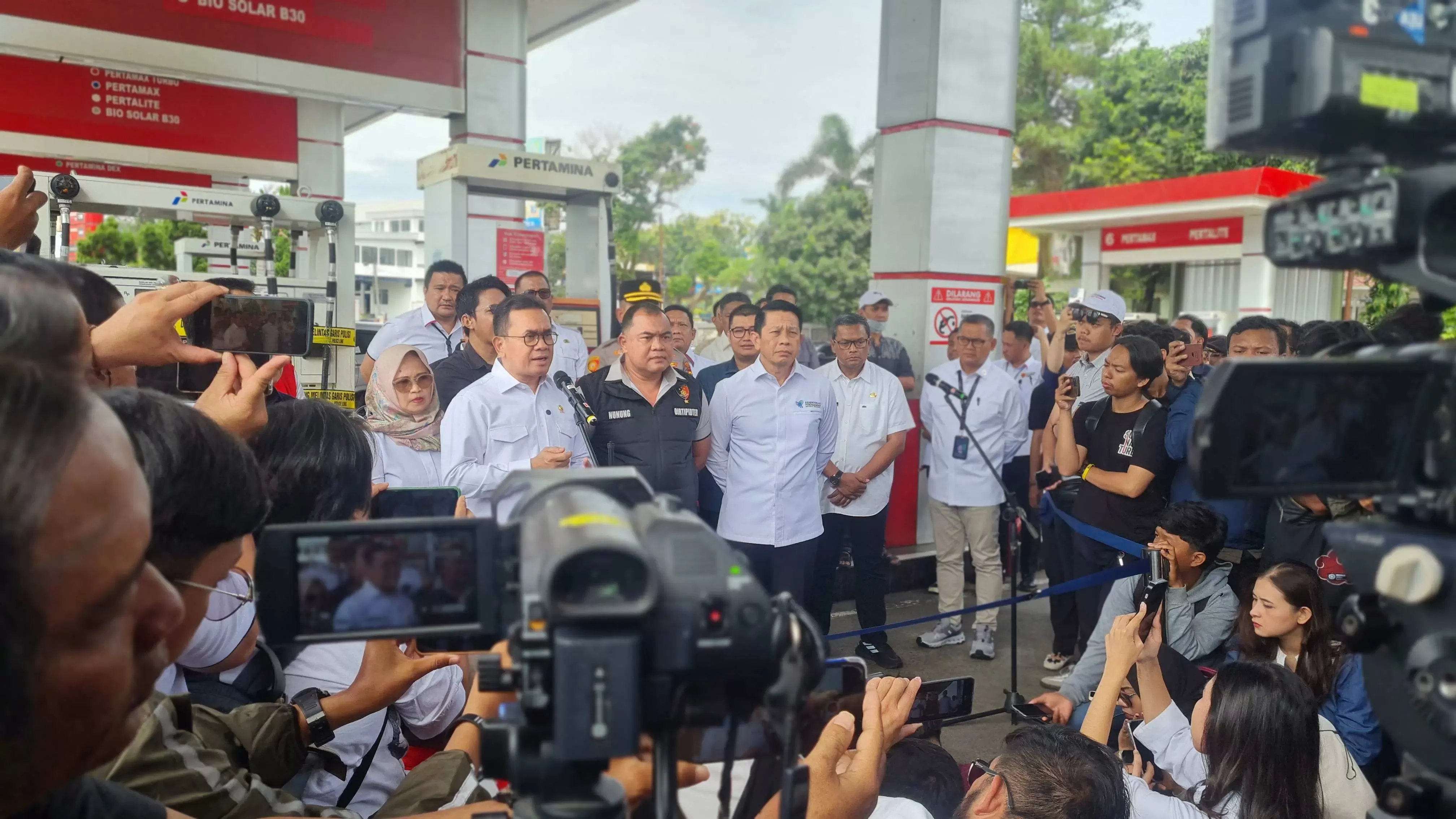 Menteri Perdagangan dan Mabes Polri Bongkar Kecurangan SPBU di Sentul