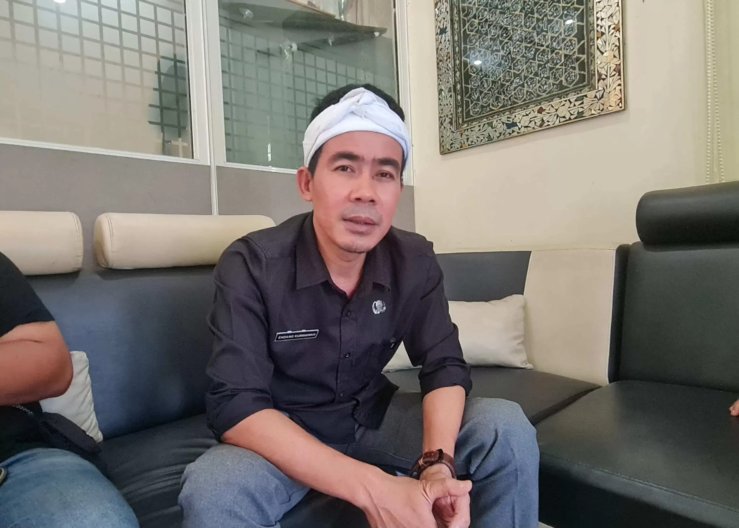 Viral di Medsos! Sekdes Wanaherang Ungkap Tumpukan Sampah 3 Meter Penyebab Banjir di Bojong Kulur