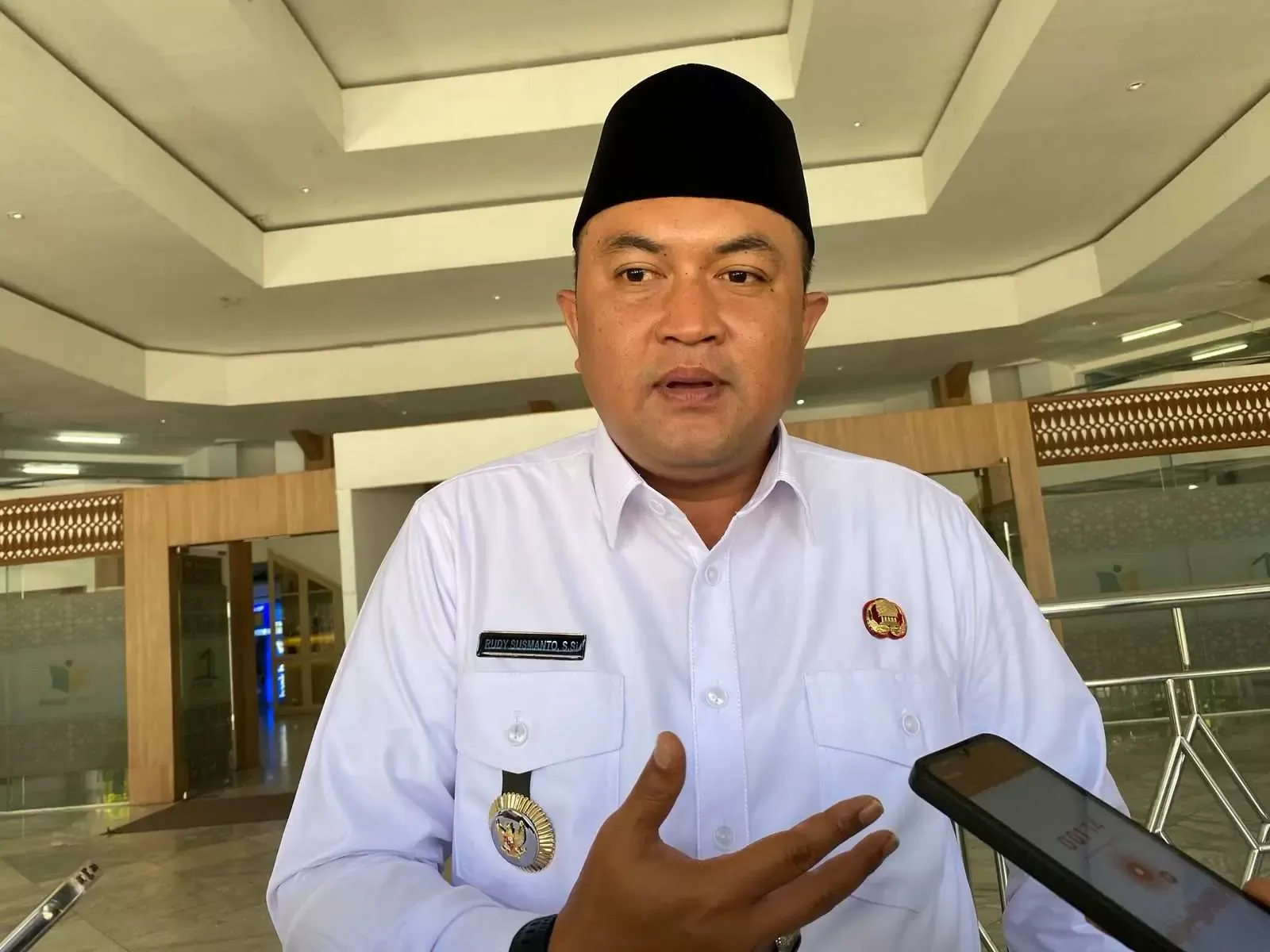 Bupati Bogor Rudy Susmanto Bahas MCP KPK, Digitalisasi Data, dan Penghijauan Puncak
