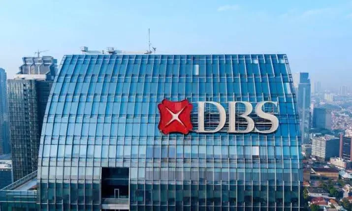 AI dan Efisiensi Bisnis: DBS Pangkas 4.000 Pekerja Kontrak di Tengah Transformasi Digital