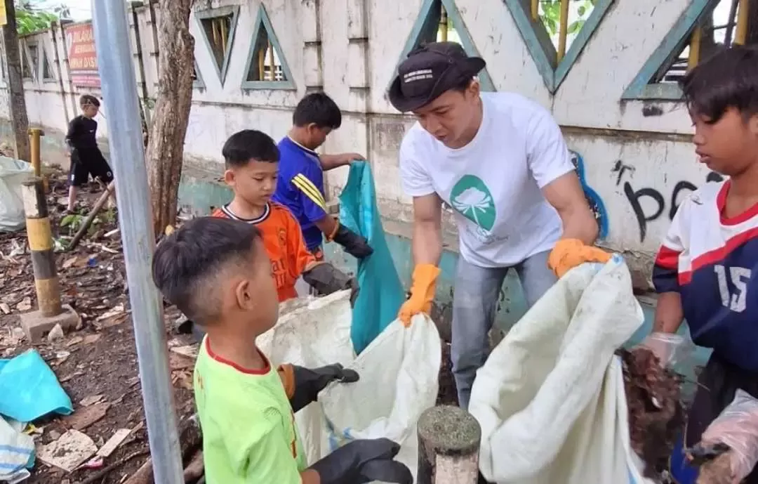 Pemuda Karang Taruna Unit 09 dan Komunitas GPS Bersatu Dalam Giat Kerja Bakti Peringati Hari Peduli Sampah Nasional