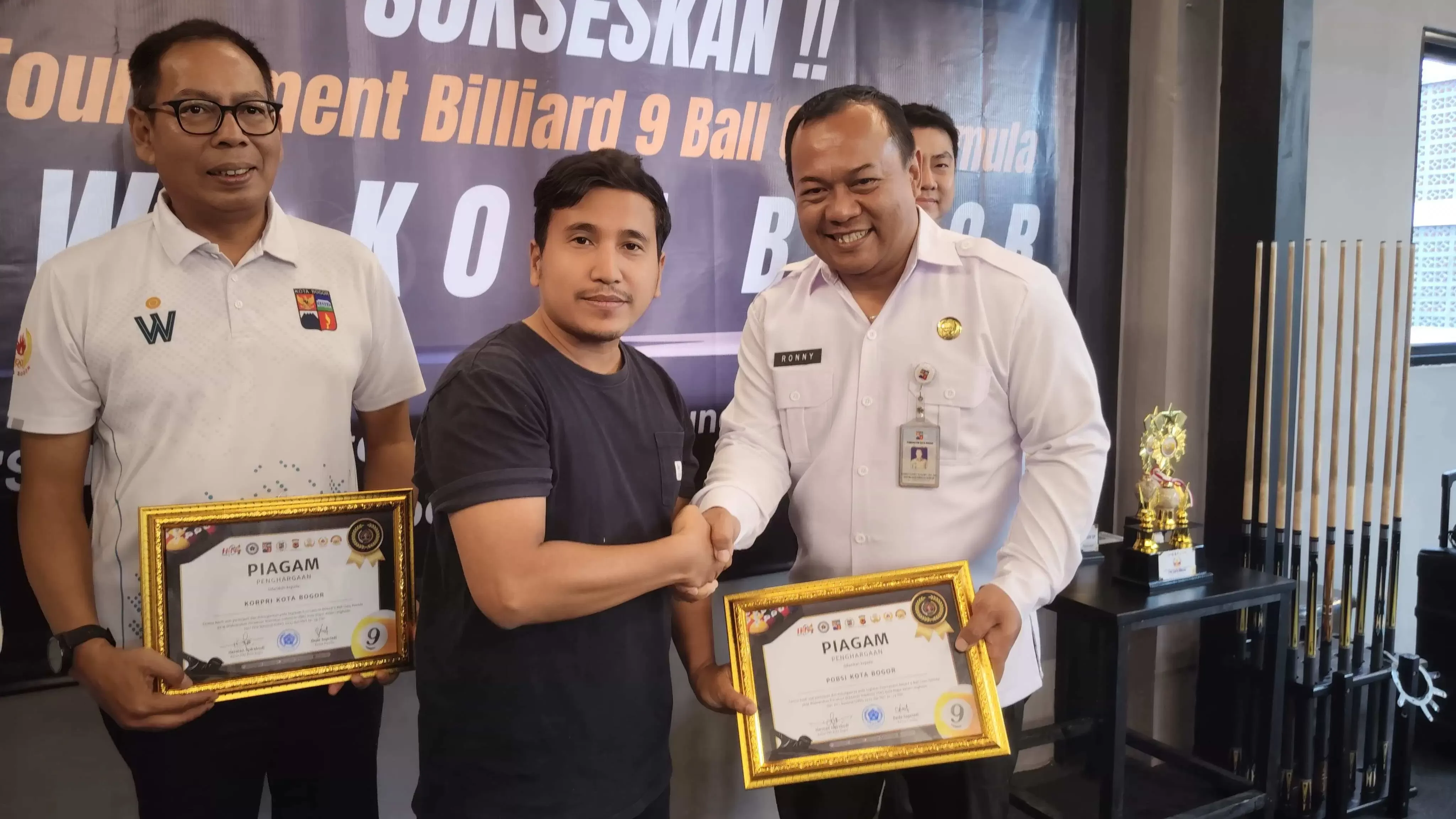 64 Peserta Bertarung Sengit di Turnamen Biliard, Ini Para Juaranya