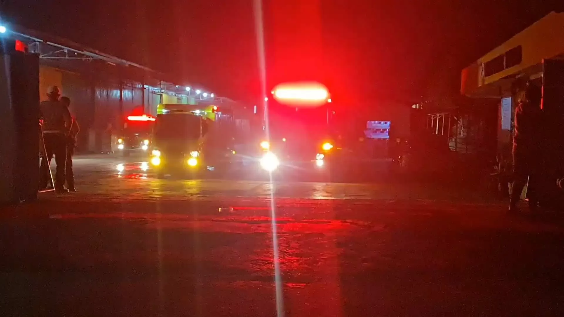 Kebakaran PT Taro, Hidran Tidak Berfungsi 5 Unit Damkar dikerahkan