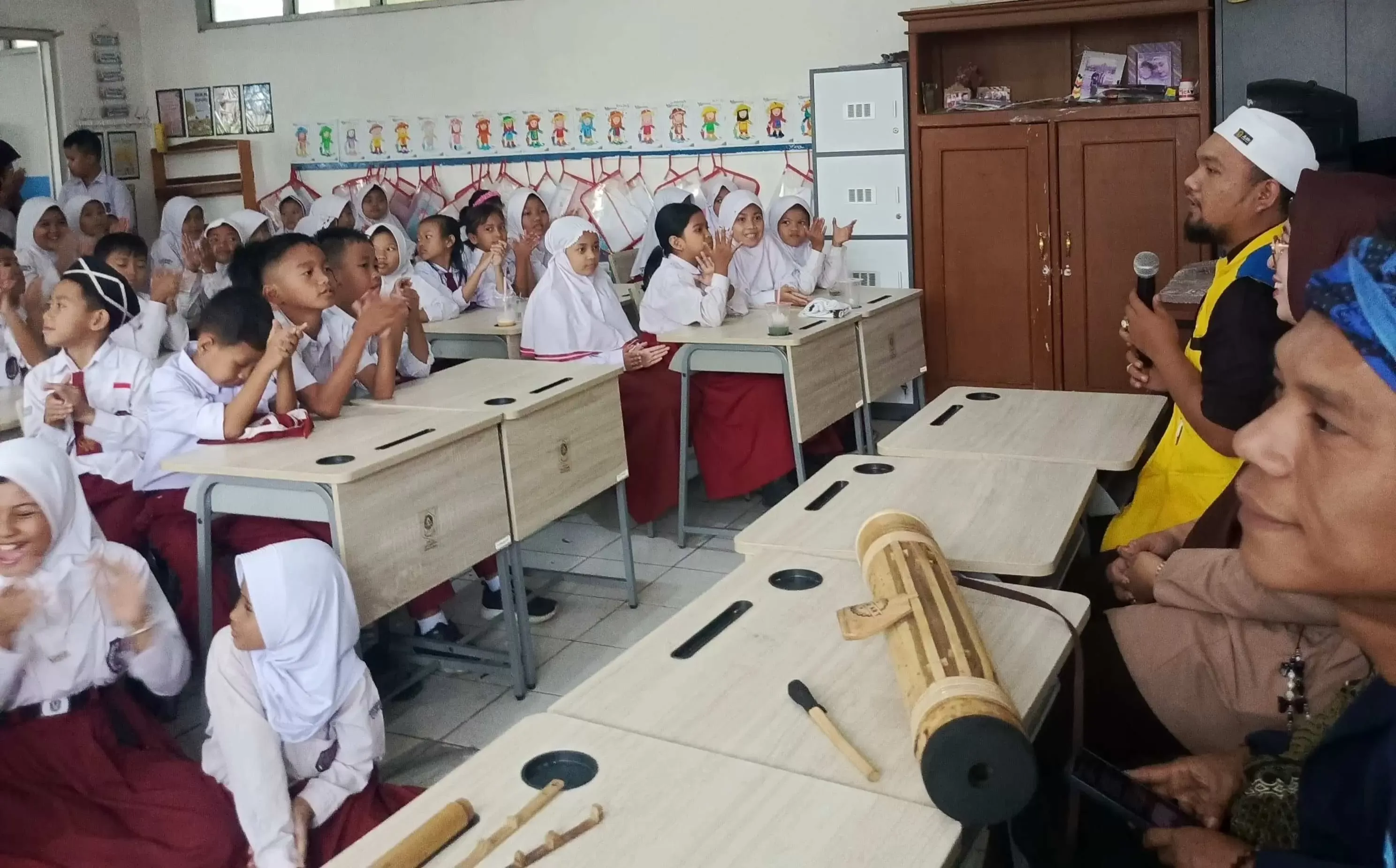Wujudkan 8 Misi Asta Cita, Disbudpar Bersama Tagar Motekart Gelar Tebar Gizi dan Sosialisasi Ekonomi Kreatif
