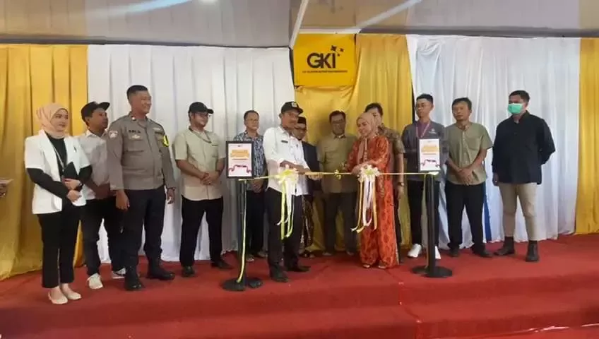 CV Glamor Kosmetika Indonesia Resmi Berdiri, Hadirkan Charly Van Houten dan Gelar Santunan
