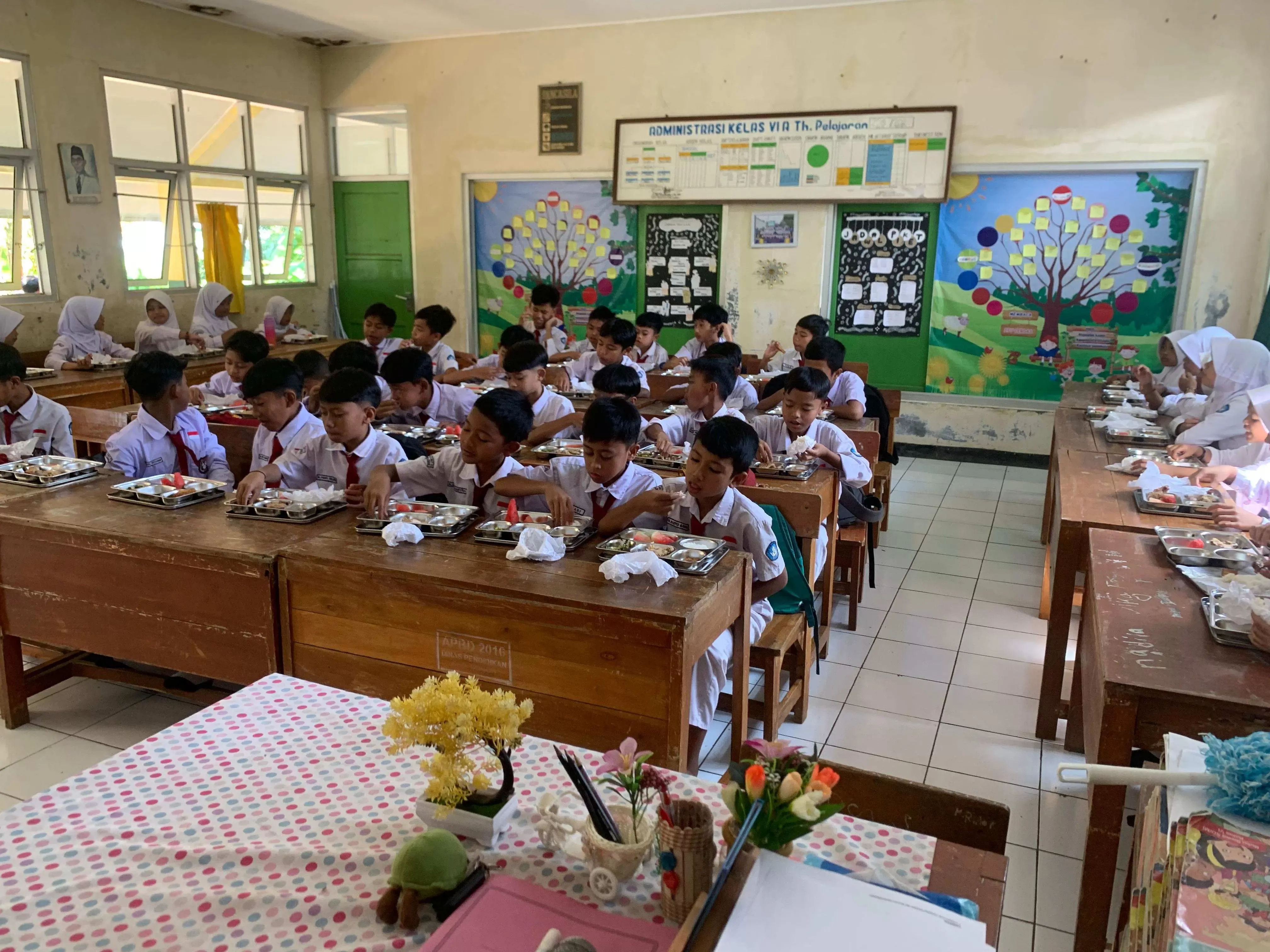 Suksesnya Program Makan Siang Bergizi Gratis di SDN Pancawati Caringin