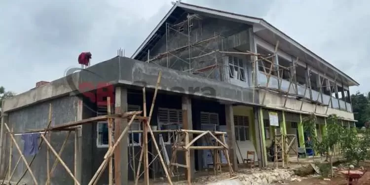 Dinas Pendidikan Disorot: Pembangunan RKB SMPN 4 Gunung Putri Molor dari Jadwal