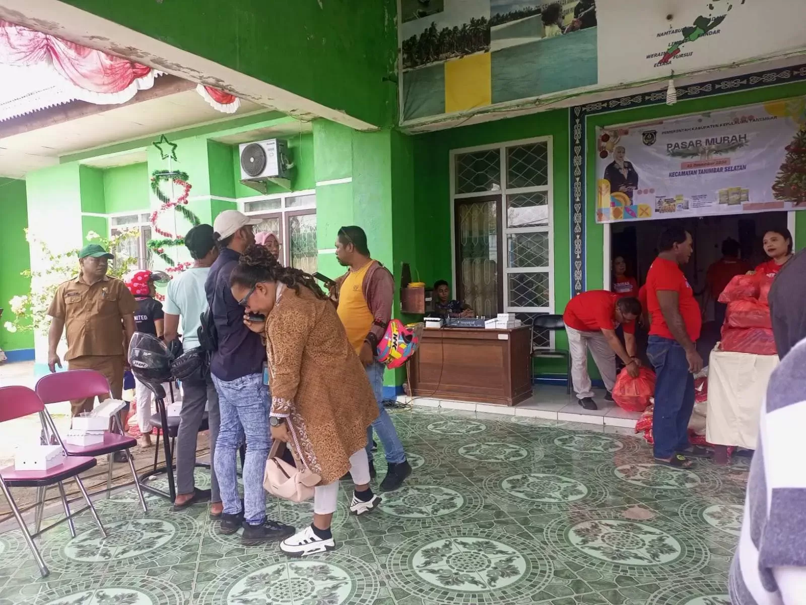 Warga Keluhkan Kupon Sembako Murah yang Dilangsungkan Dinas Ketahanan Pangan Kepulauan Tanimbar 