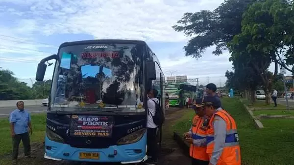 Kemenhub Lakukan Uji Kelaikan Bus ke Puncak, Pastikan Keamanan Penumpang  