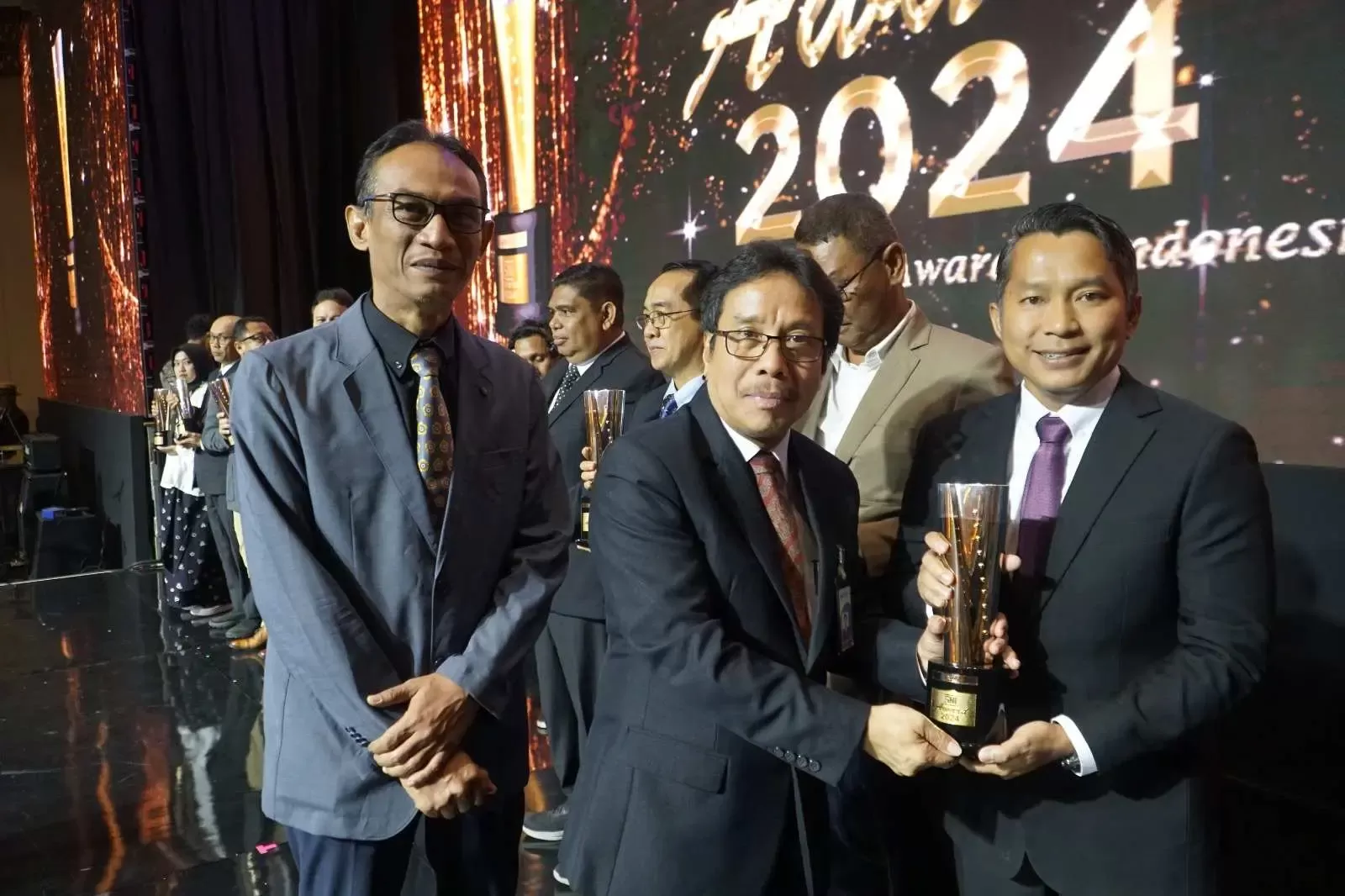 Raih Gold Pada SNI Award 2024, PLN Jakarta Buktikan Kinerja Terus Tumbuh