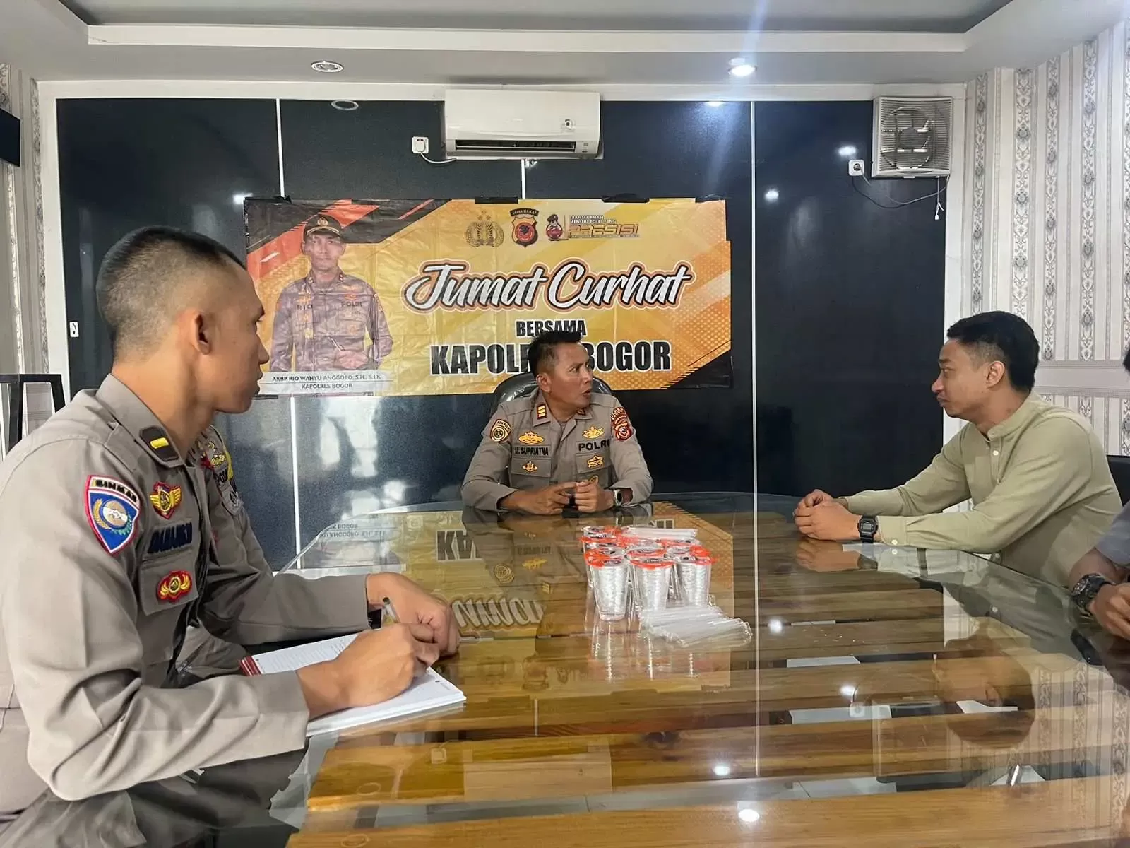 Dekatkan Diri dengan Warga, Polres Bogor Gelar Jumat Curhat untuk Dengarkan Aspirasi dan Solusi Langsung