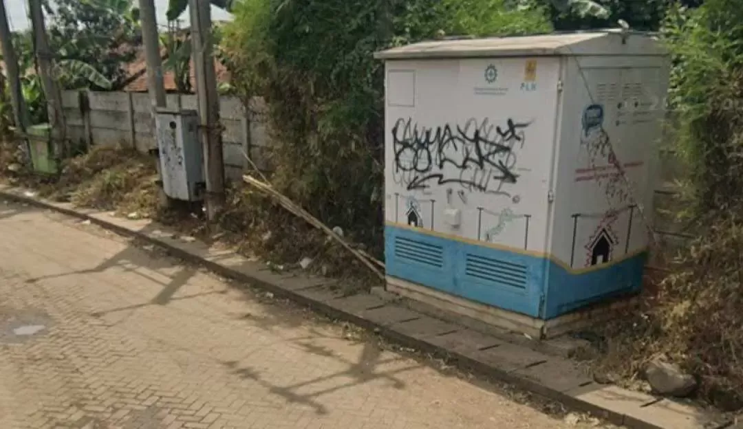 Pemadaman Listrik Saat Hujan Bikin Warga Perumahan Griya Bukit Jaya Geram: PLN Lambat Tanggapi, Peralatan Elektronik Kami Jadi Korban!
