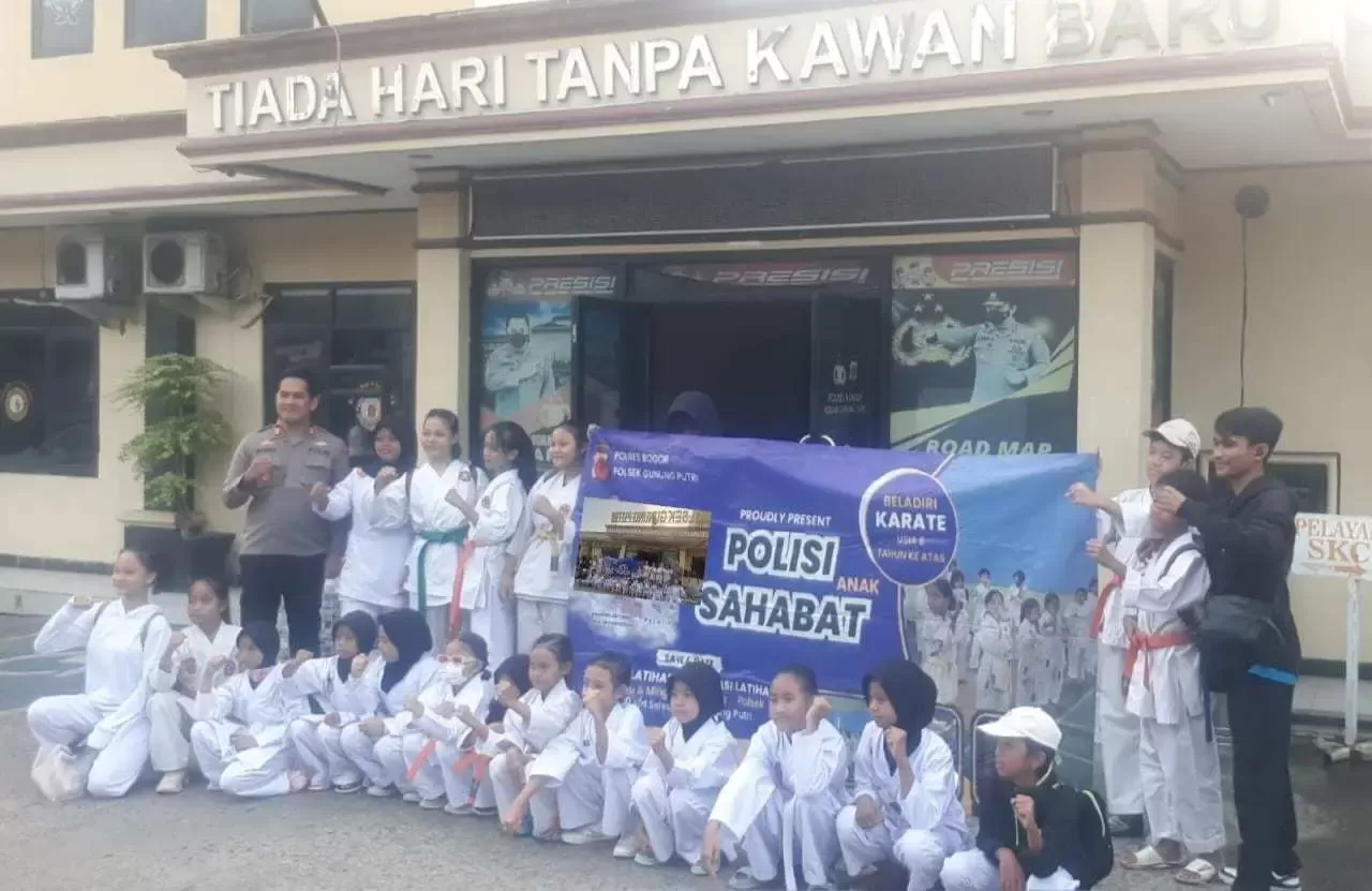 Polisi Sahabat Anak: Polsek Gunung Putri Fasilitasi 25 Anak Bandung Karate Club Naik Tingkat
