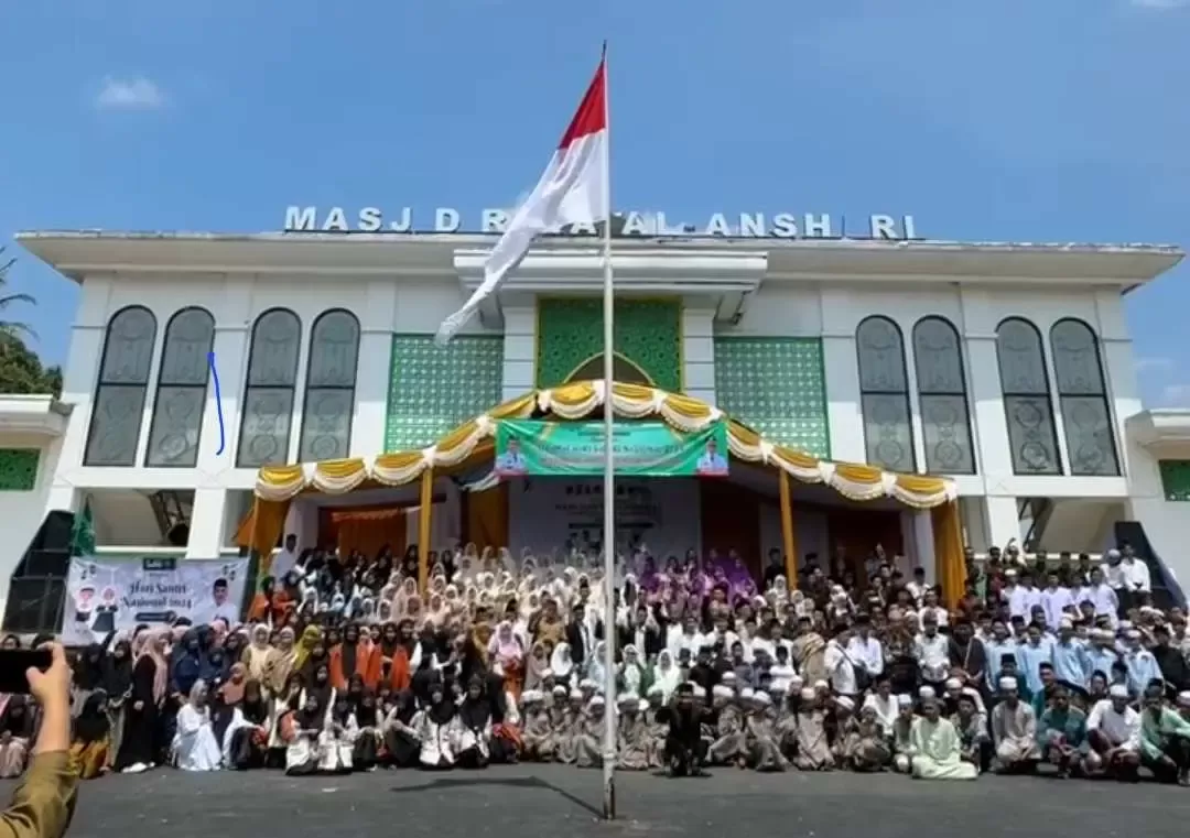 Camat Sukamakmur Pimpin Upacara Hari Santri Nasional 2024 TingkatKecamatan, Dorong Santri Jadi Pemimpin Bangsa