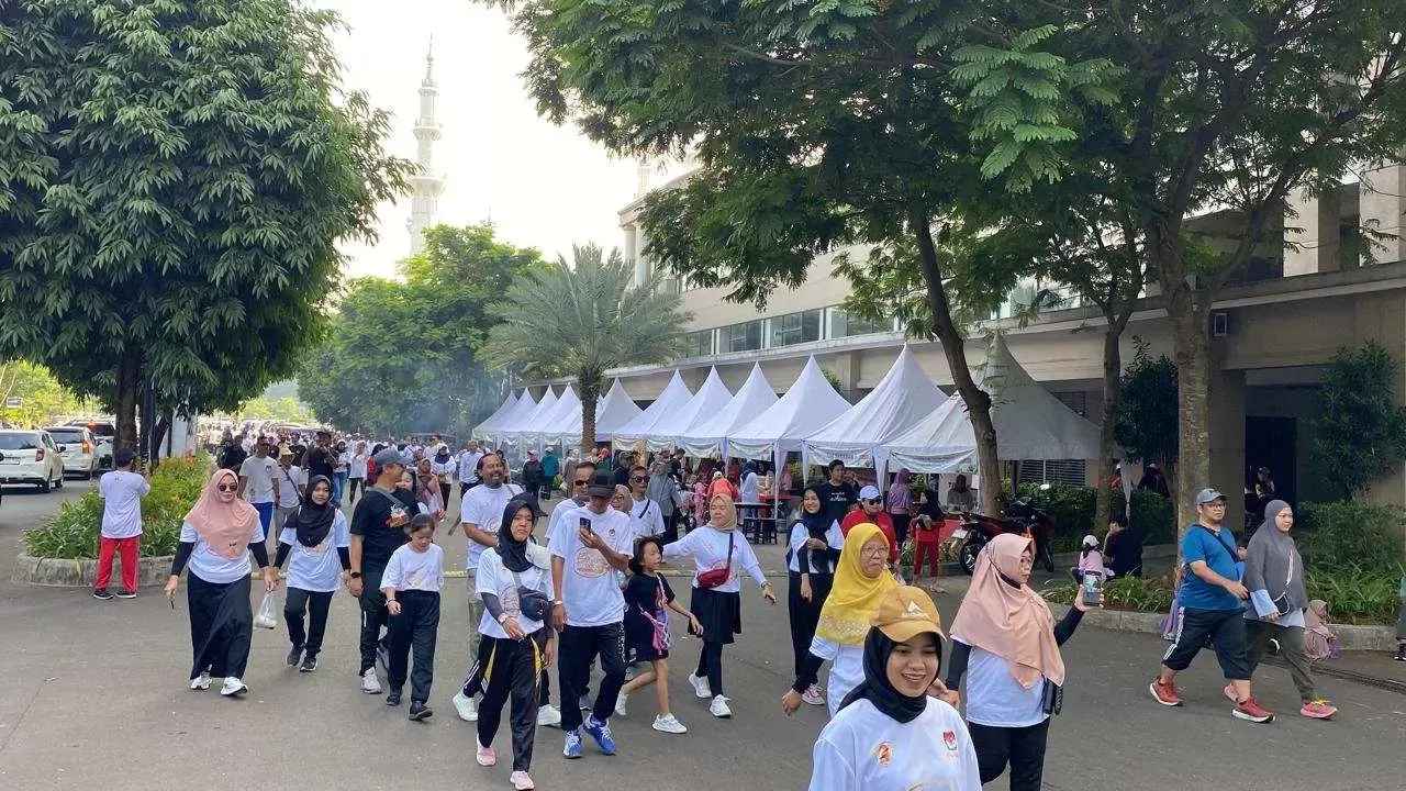 Jalan Santai di Gunung Putri Tingkatkan Partisipasi Warga dalam Pilkada 2024
