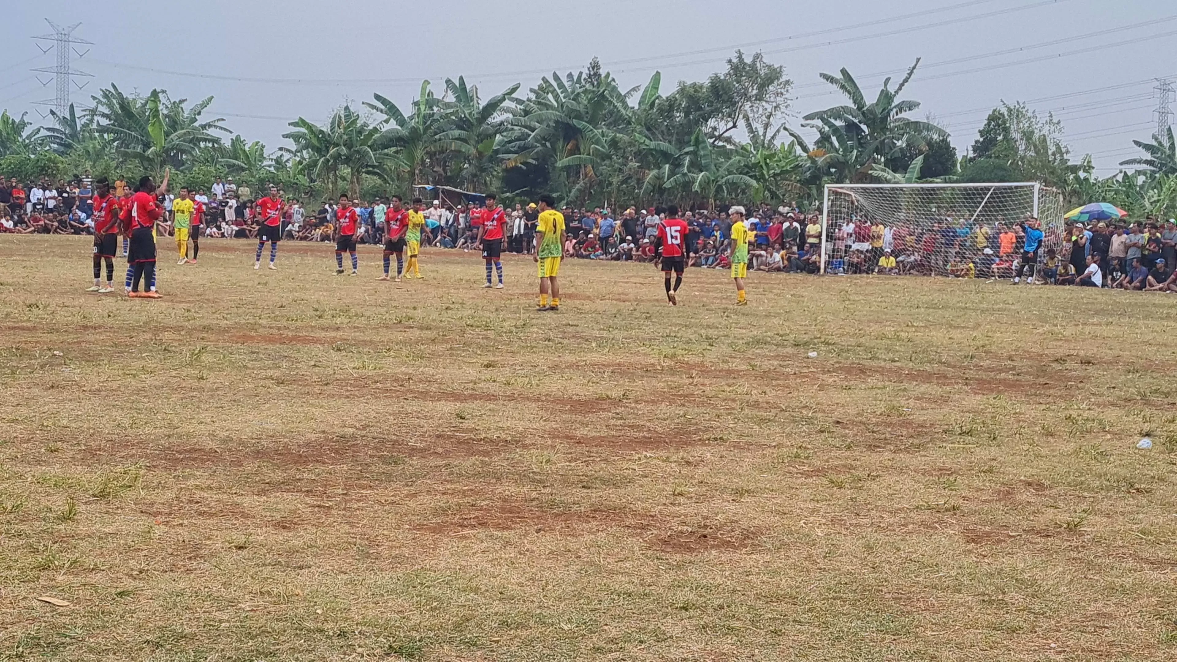 Kesebelasan RW 01 Juara Group E Piala Kades Cup Desa Cicadas 2024, Kalahkan RW 04 Dengan Skor 2-1