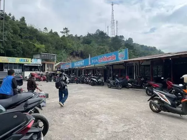 Warpat Puncak Akan Ditertibkan, Para Pedagang Berharap Ada Kebijaksanaan Dari Pemkab Bogor