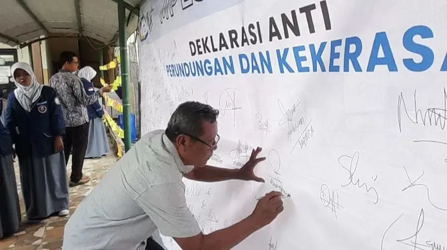 Ratusan Siswa Didik Baru SMK An-Nur Klapanunggal, Deklarasikan MPLS Anti Kekerasan