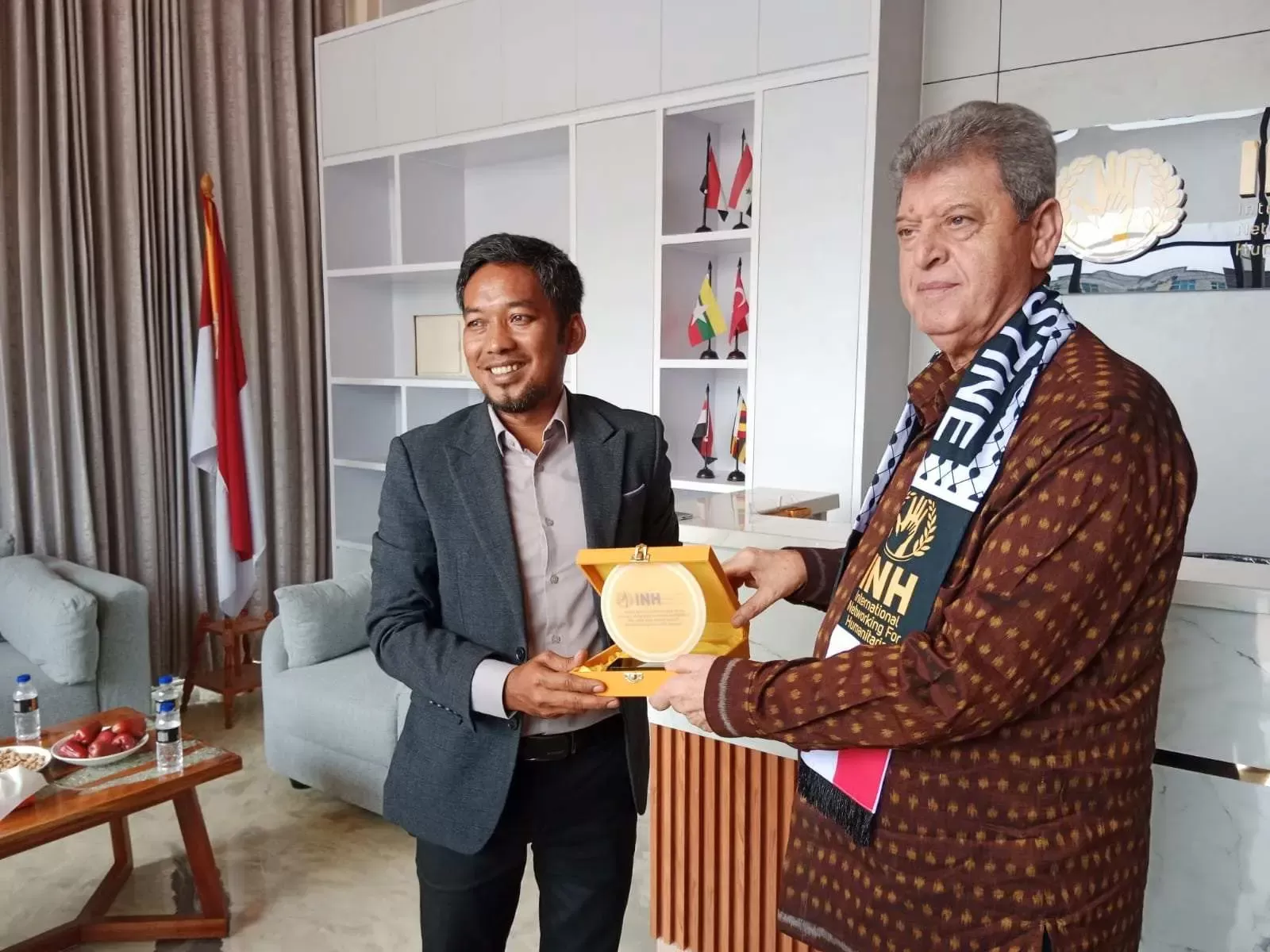 Dubes Palestina Zuhair Al-Shun Sambangi Kantor International Networking for Humanitarian