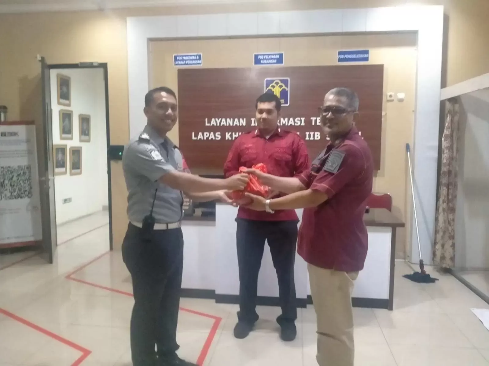 Memasuki Hari Terakhir Hari Tasyrik, Lapas Sentul Bagikan Daging Qurban