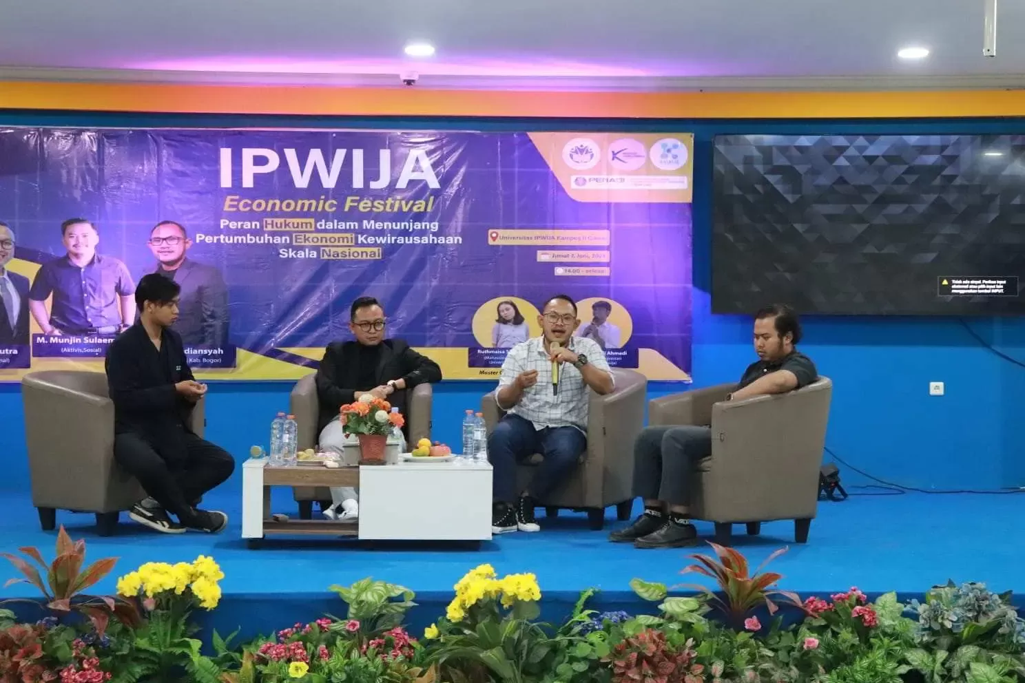 Universitas IPWIJA Menggelar Seminar Ekonomi