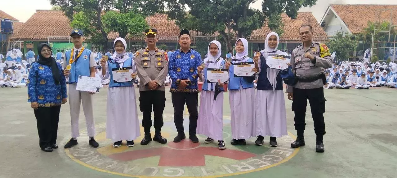 4 Pelajar SMPN 1 Gunung Putri Sabet Juara 1 dan 2 Karate di Ajang Beginner Karate Championship Series II