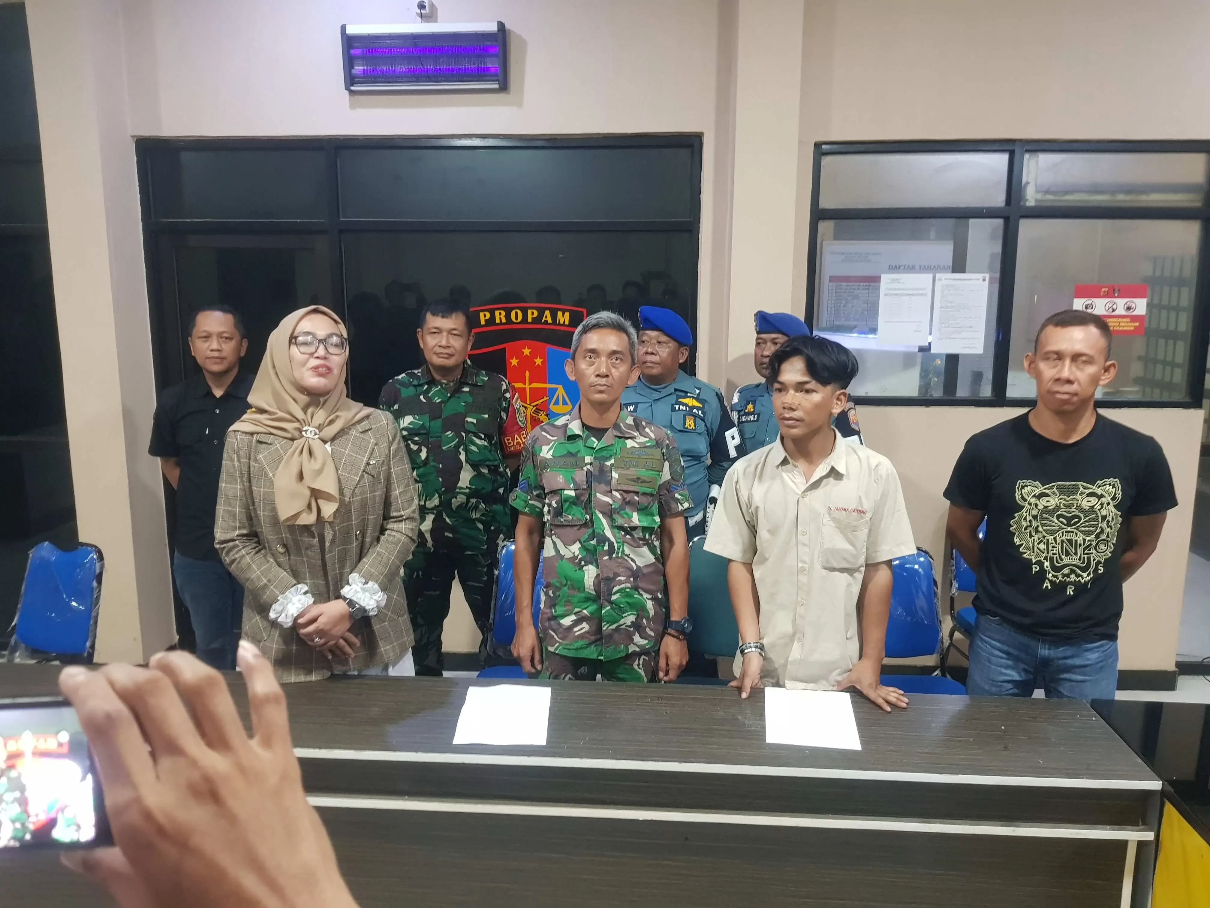 Video Viral Anggota TNI AL Pukul Supir Ketring di Cileungsi, Berakhir Damai!