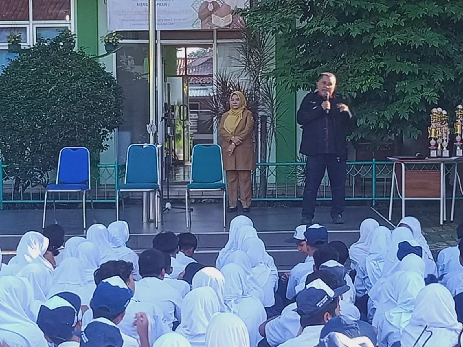 Kolaborasi PWI Kabupaten Bogor dan SMPN 1 Bojonggede, Ajak Para Siswa Bijak Dalam Bermedsos