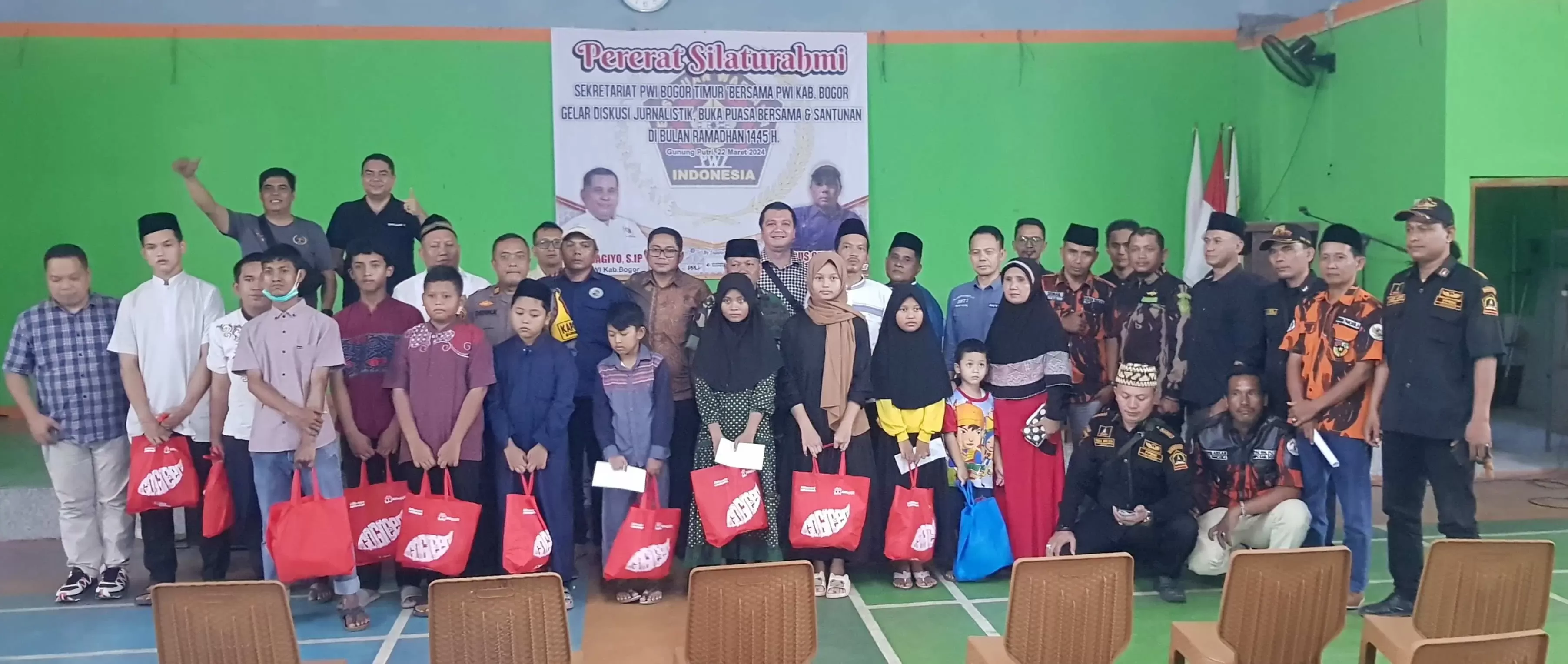 PWI Sekretariat Bogor Timur Adakan Kegiatan Bukber dan Santunan Anak Yatim di Kecamatan Gunung Putri