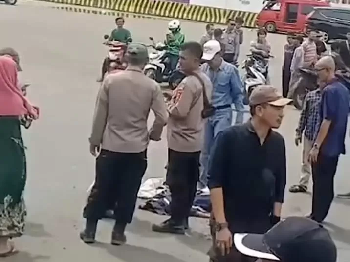 Berburu Telolet, Seorang Bocah Tewas Terlindas Bus