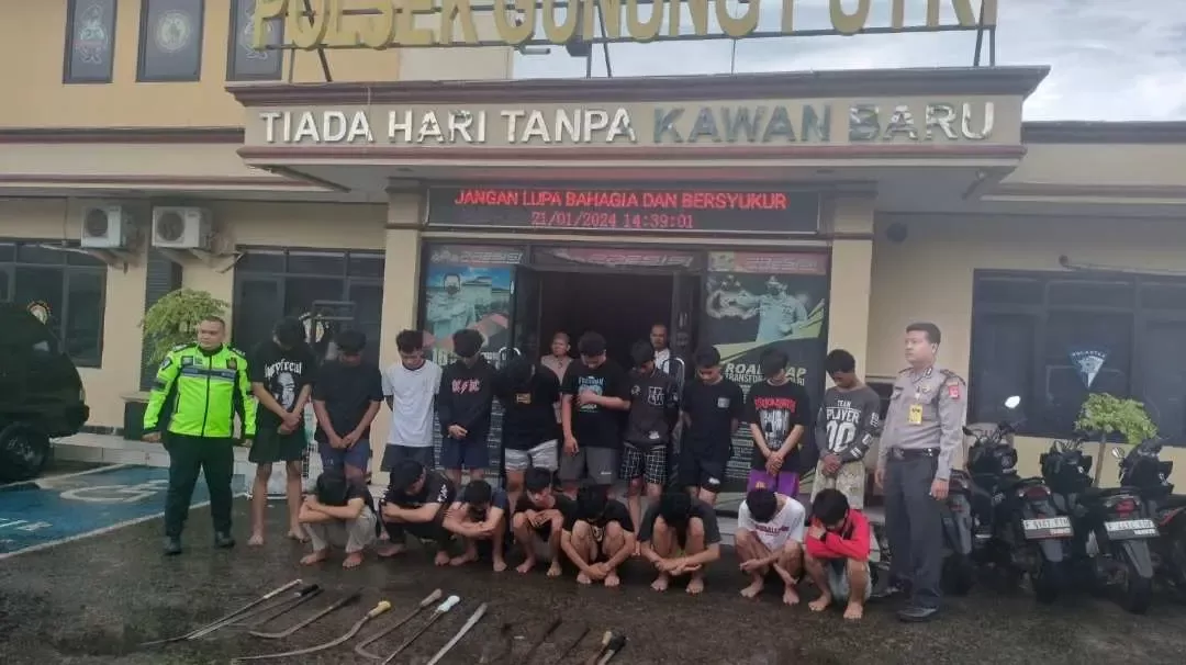 22 Orang Remaja Bersenjata Tajam Diringkus Polsek Gunung Putri