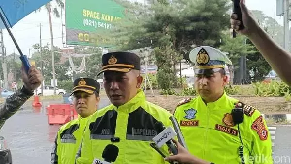 Jalur Puncak Menuju Jakarta One way, Diprediksi Berlangsung Hingga Malam