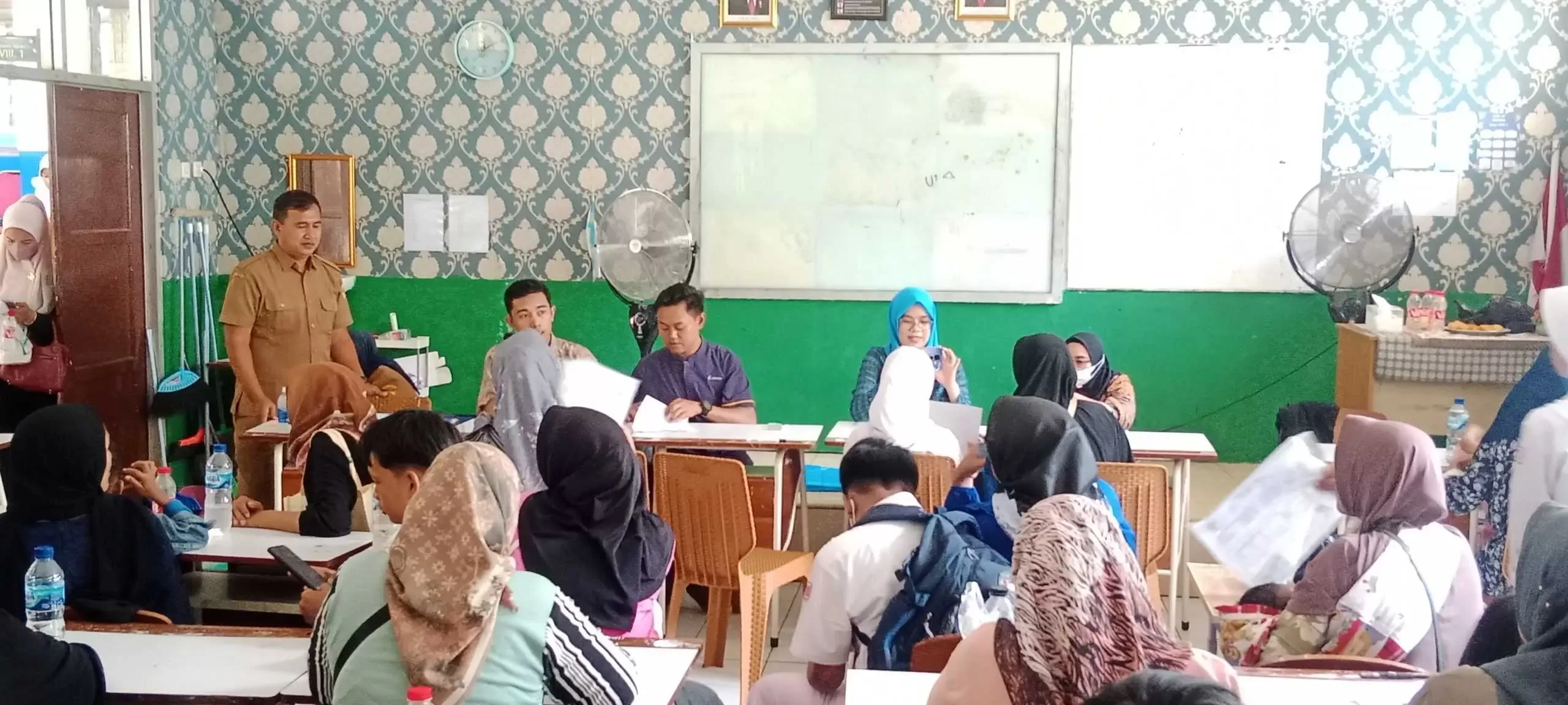 Kartu Bogor Cerdas Janji Bupati Bogor, Direalisasikan di SMP Negeri 1 Gunung Putri.