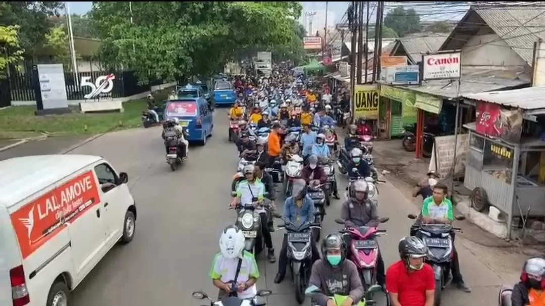 Rekomendasi UMK Bogor Oleh Bupati Bogor Iwan Setiawan Sebesar 14 Persen Tidak Sesuai, Buruh Gelar Aksi