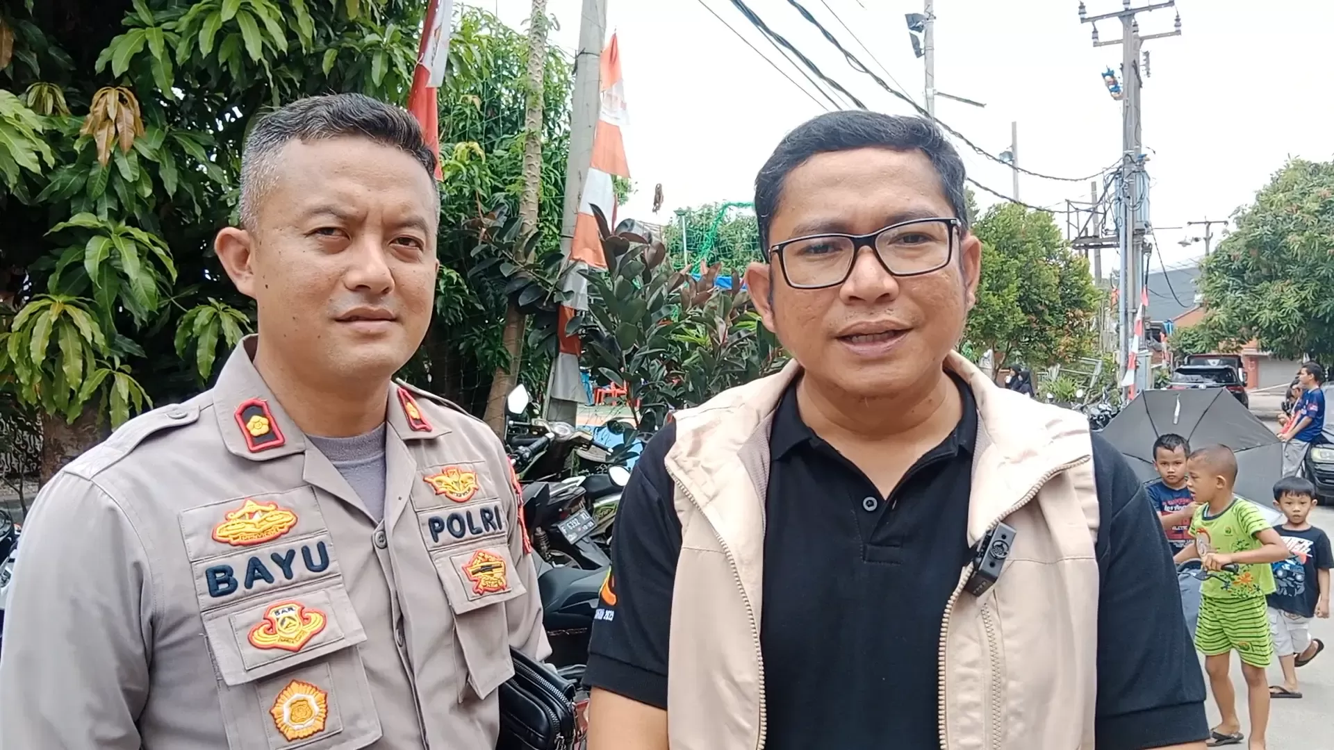 Masuki Musim Hujan, Camat Gunung Putri Ajak Warga Untuk Membersihkan Selokan