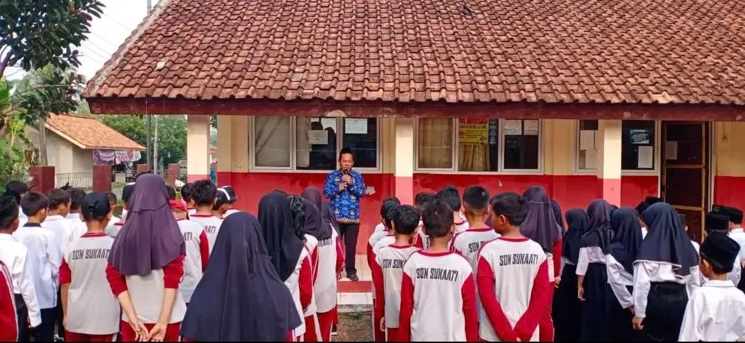 Peringati Hari Pahlawan, SDN Sukaati Cariu Menggelar Doa Bersama