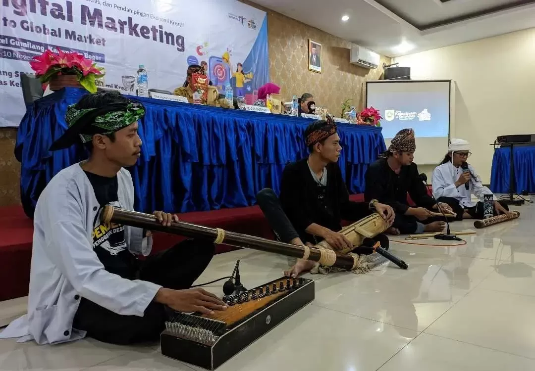 Tampilkan Musik Instrumental Sebagai Upaya Pelestarian Musik Lokal, Disbudpar Kabupaten Bogor Pentaskan Pharaswara Etnika Disetiap Kegiatan Dinas.