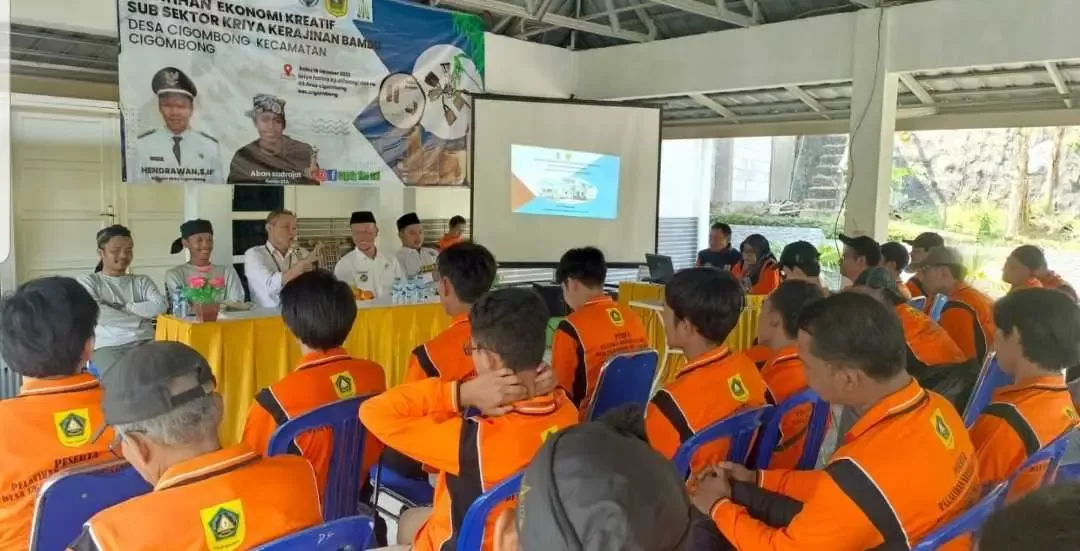 Pemdes Cigombong Gelar Pelatihan Seni Kriya