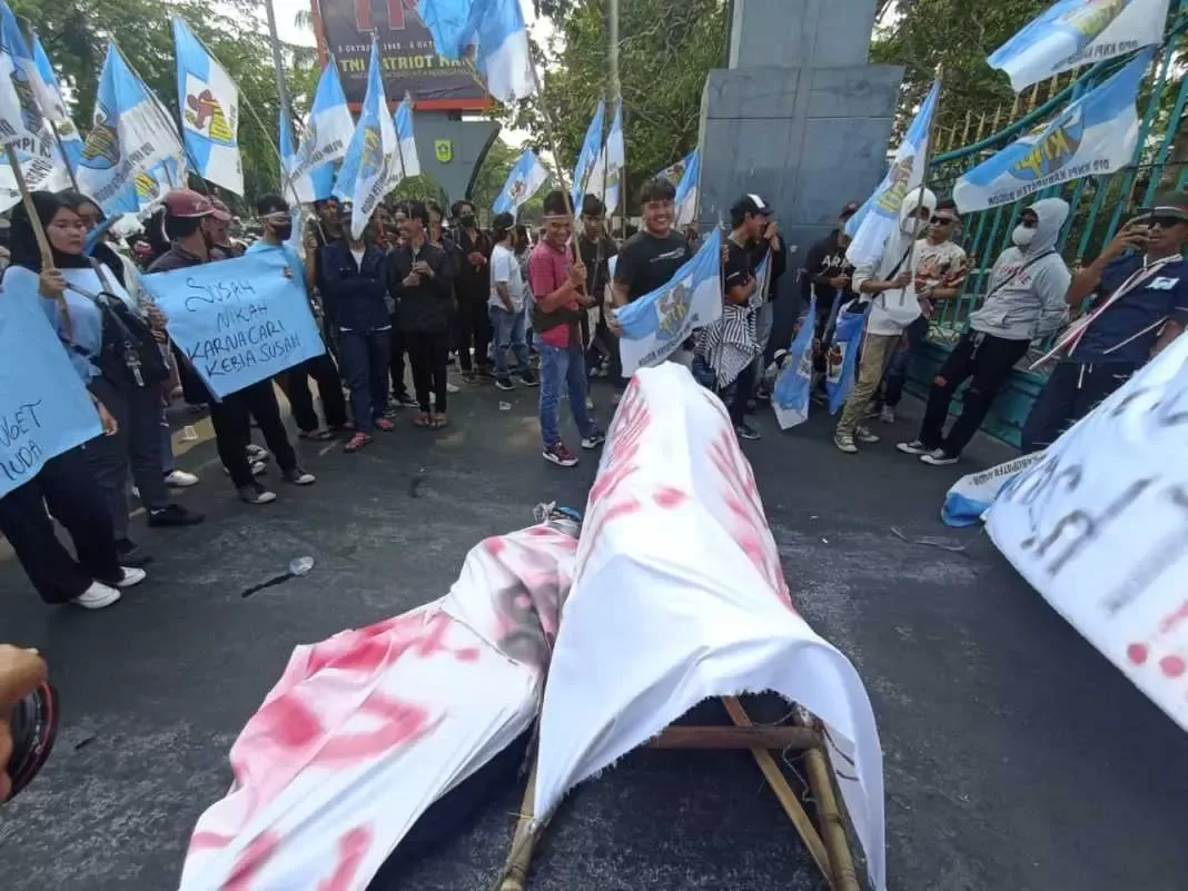 Aksi Demo DPD KNPI Sindir Kepedulian Bupati Terhadap Pemuda.