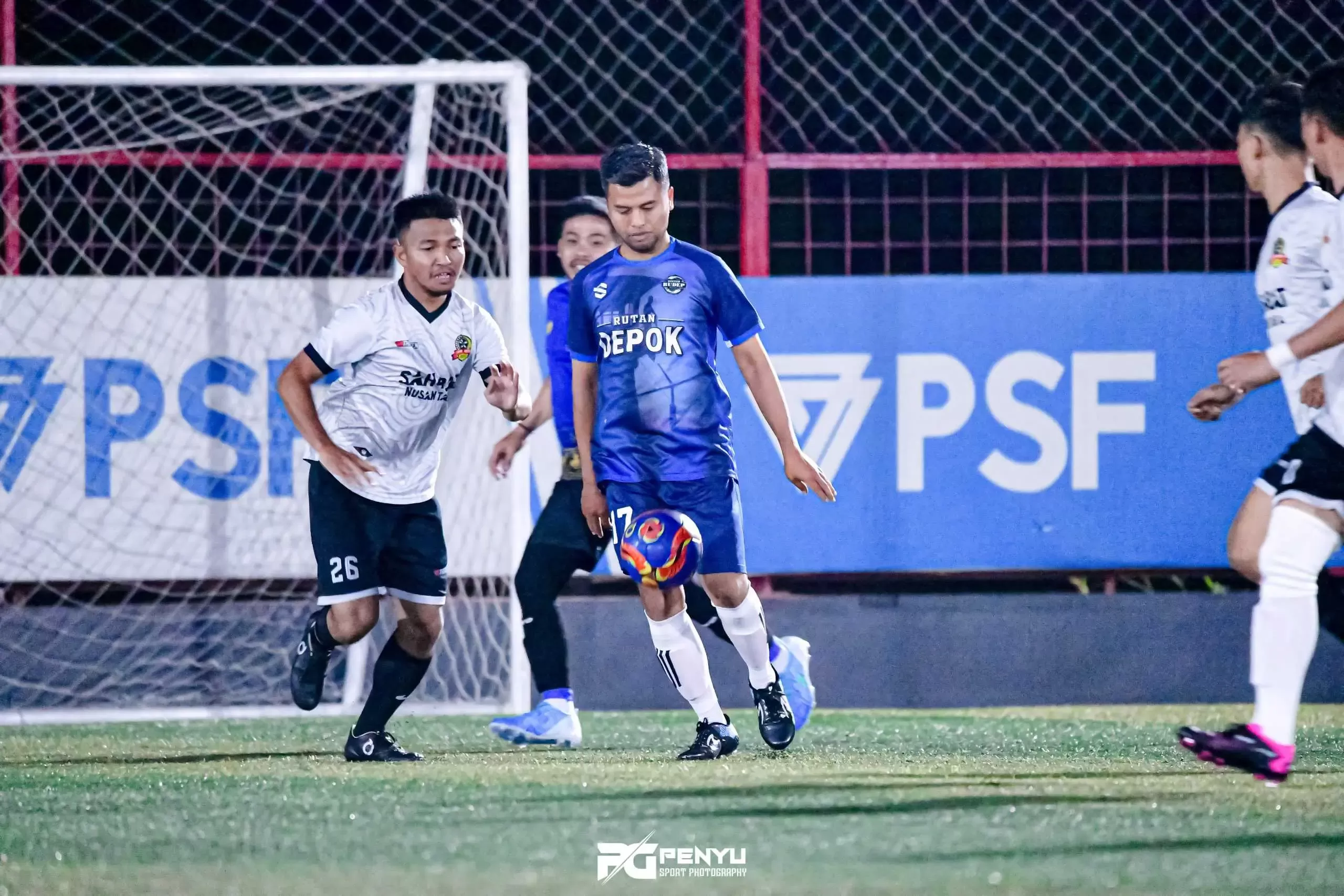 Kekompakan Rumah Tahanan Kelas 1 Depok, ditunjukan dalan pertandingan sepak Bola Rudep FC vs Sahabat FC.