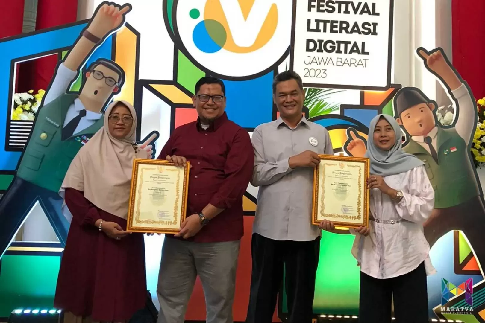 2 Desa di Kecamatan Gunung Putri masuk nominasi Social Media Desa Of The Year terbaik.