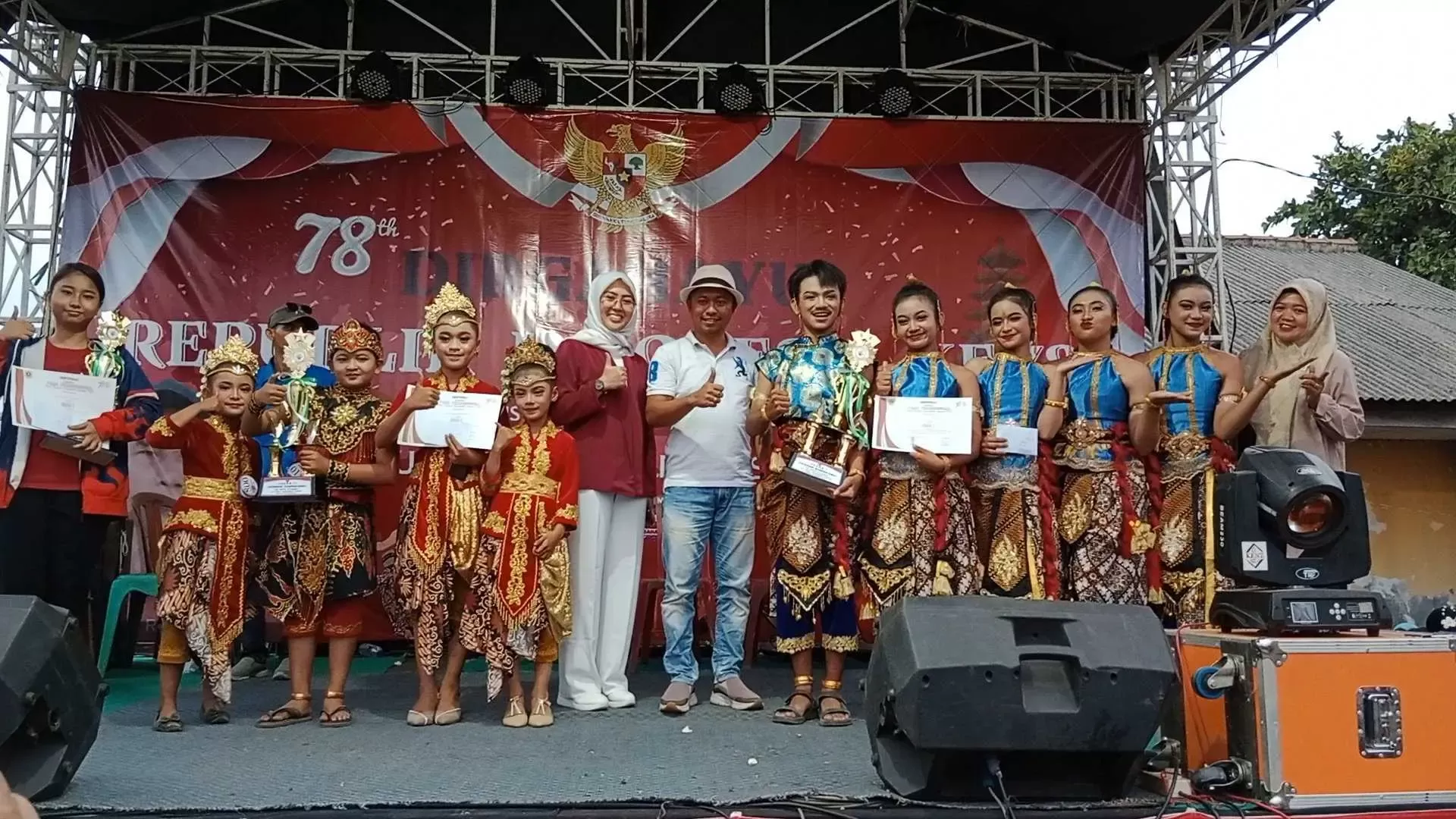 Semarak kemerdekan RI 78 Tahun, Warga Desa Cicadas Gelar Lomba Seni Tari Jaipong.