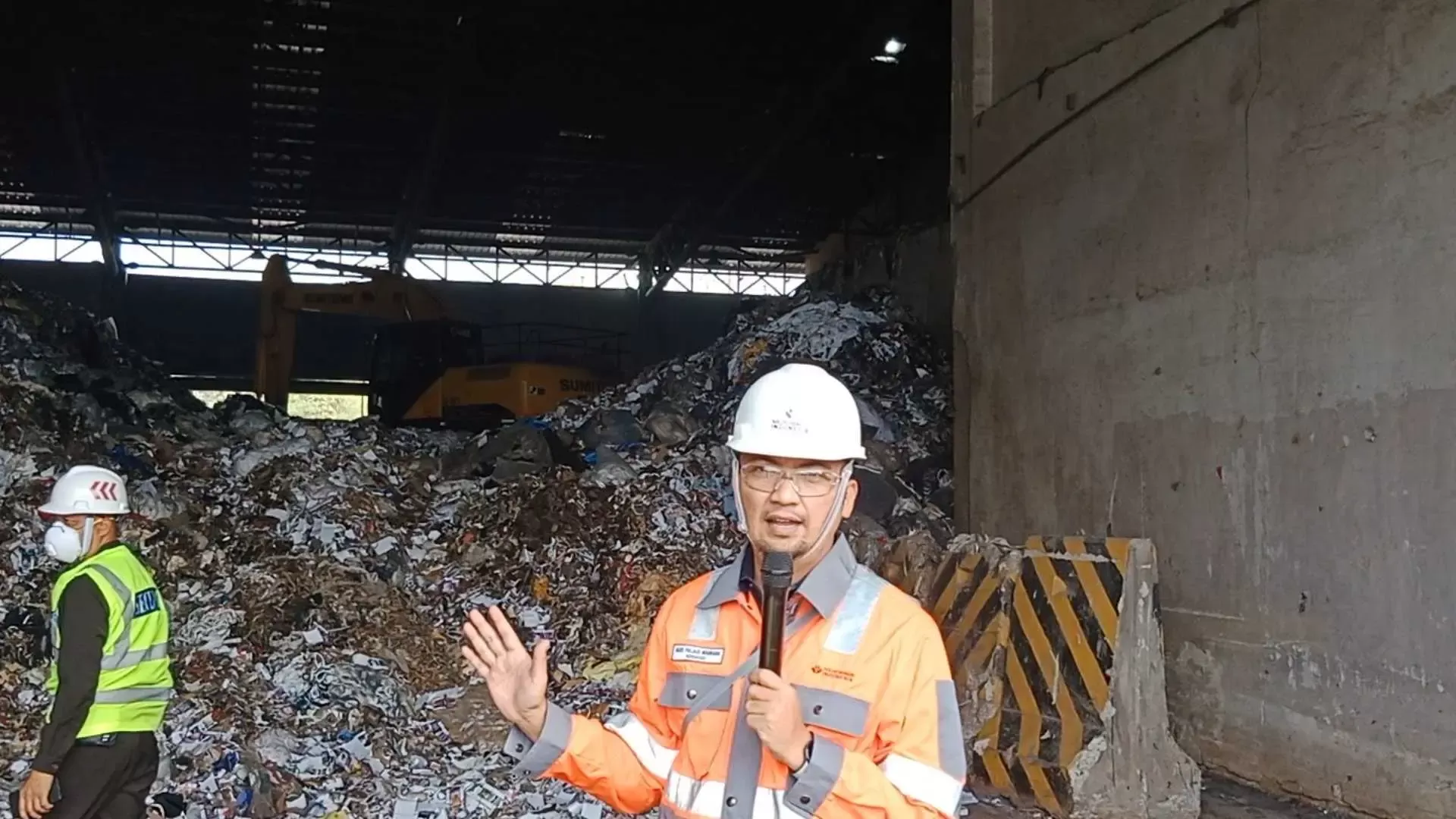 Keren! PT Solusi Bangun Indonesia Sulap Sampah Menjadi Bahan Bakar.