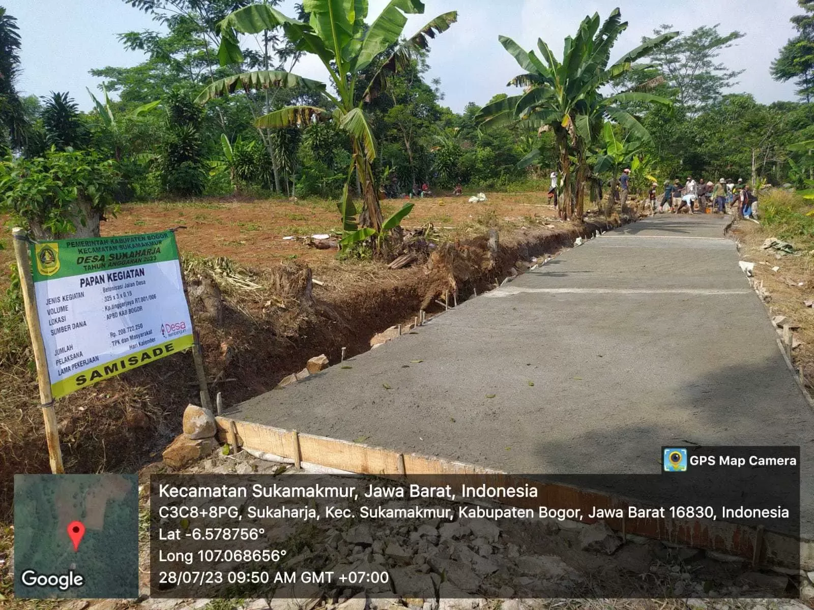 Samisade Desa Sukaharja, terus tingkatkan pembangunan infrastruktur Betonisasi Jalan.