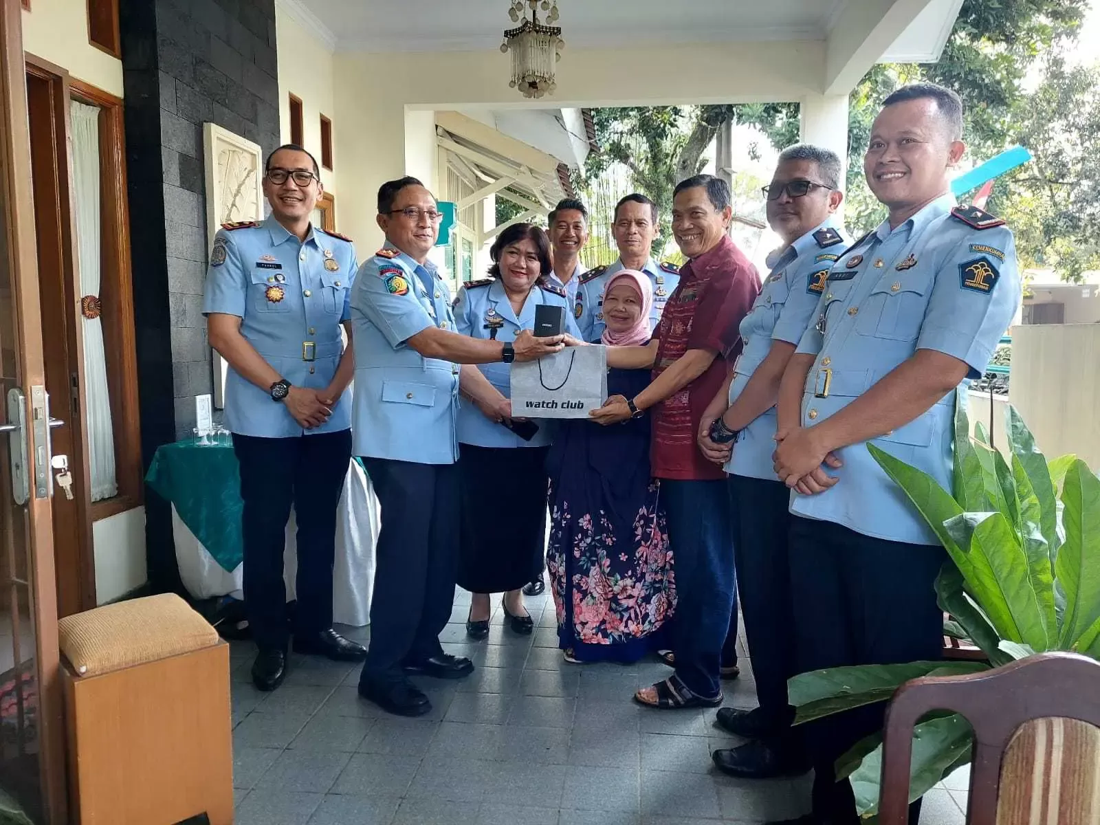 Perkuat tali silaturahmi, Karutan Depok sambangi kediaman sesepuh Kemenkumham.