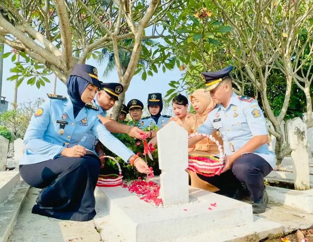 Mengenang jasa para Pahlawan, Tabur Bunga warnai Rangkaian Hari Kemenkumham ke 78 Tahun.