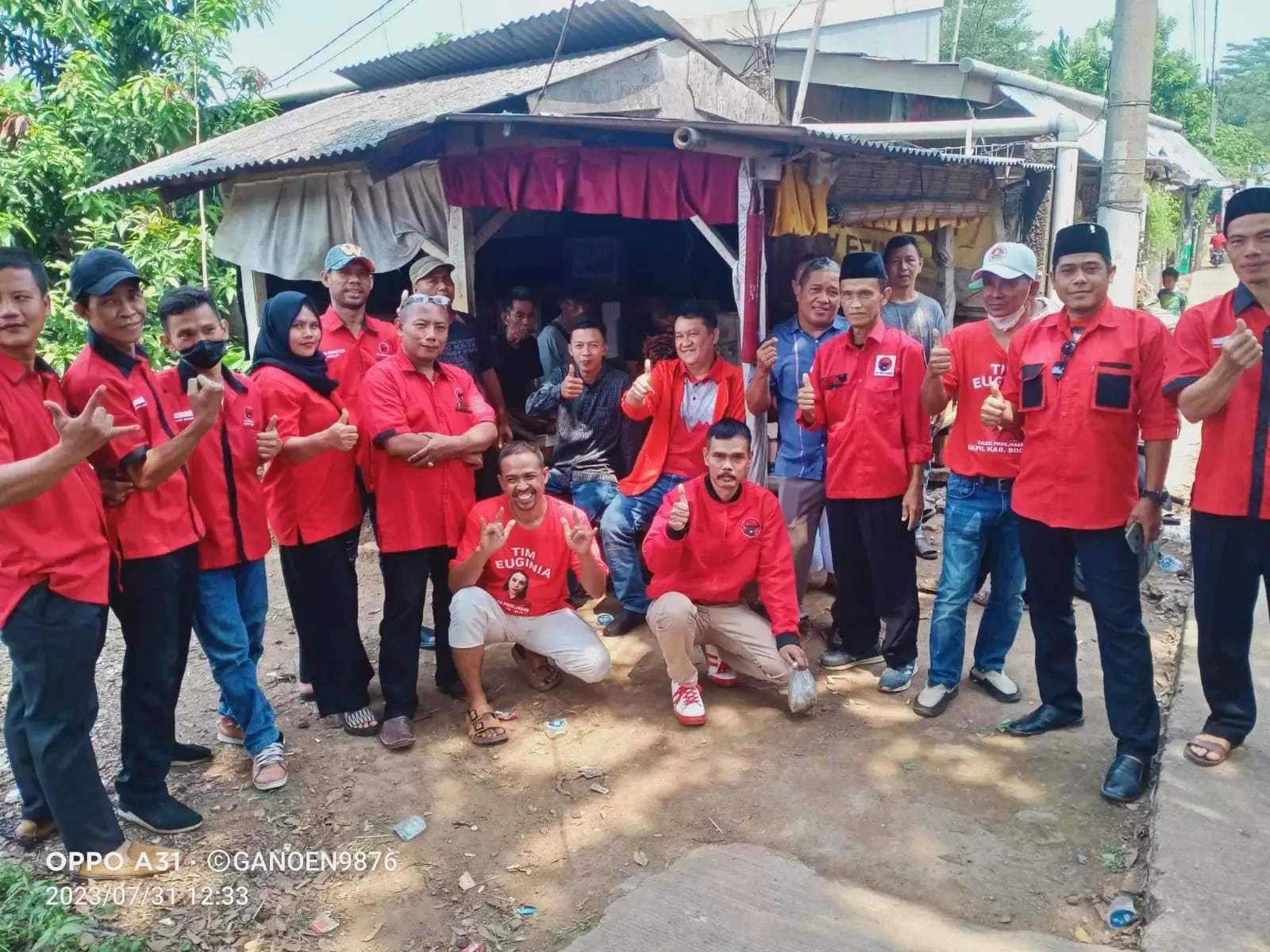 Tim Relawan Dr. Haryanto gelar pengobatan secara Gratis di 2 Desa Kecamatan Gunung Putri.